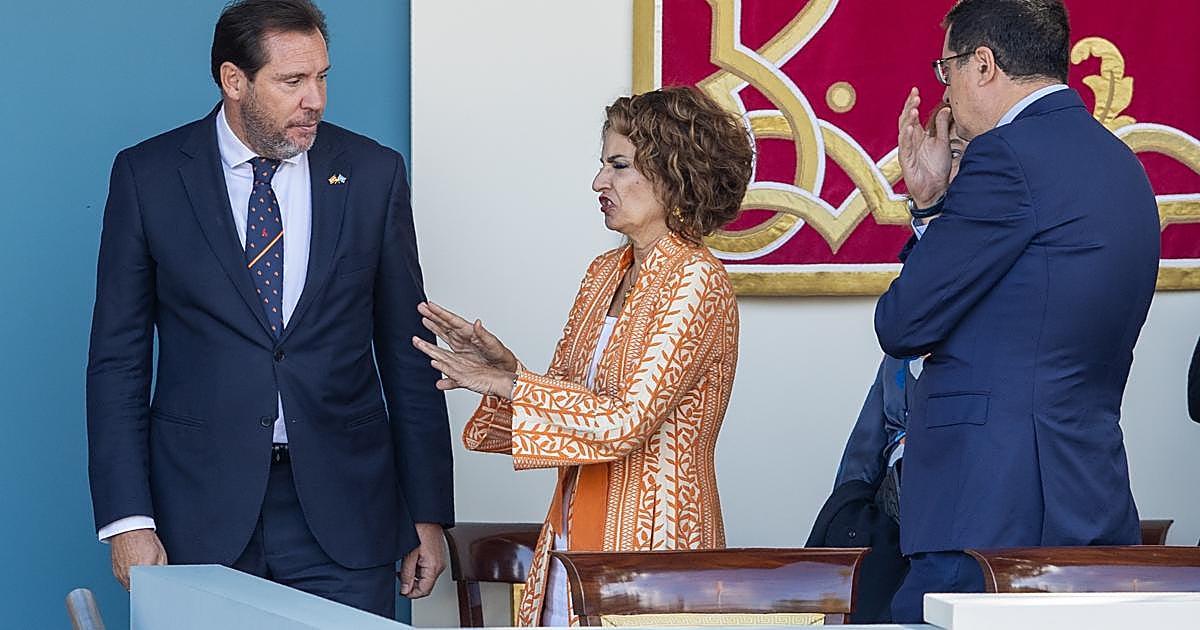 María Jesús Montero se bajará del coche oficial después de 22 años