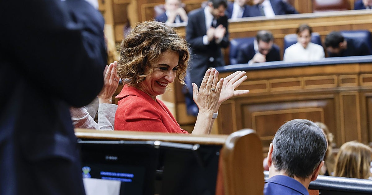 Montero presionó para el 'superdomingo' y Sánchez solo le prometió «implicación» en campaña