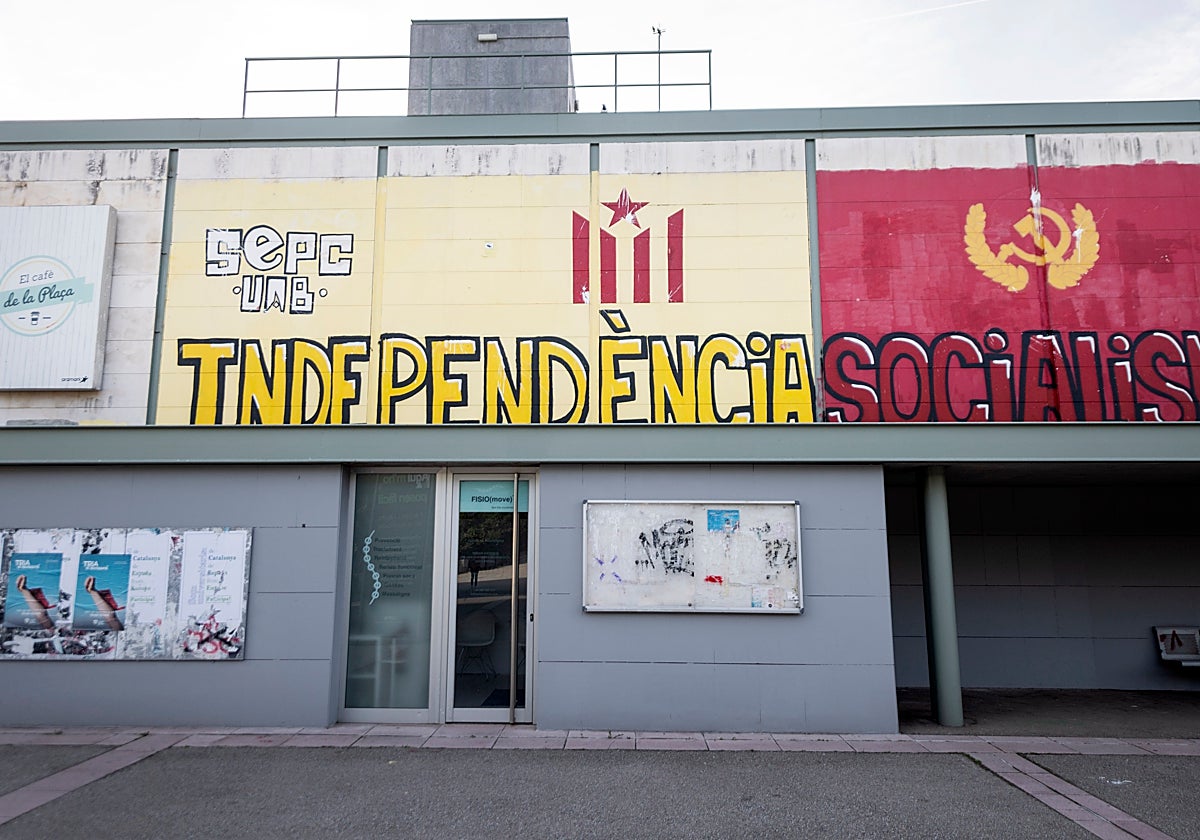 La Universidad Autónoma de Barcelona aplica un doble rasero y sí permite que los independentistas politicen el campus