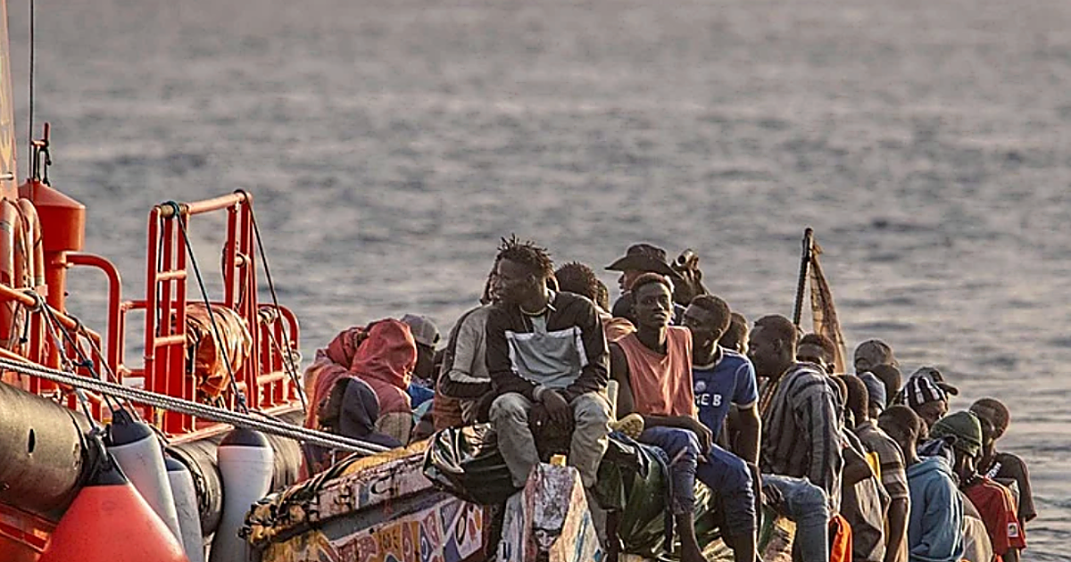 Llega por sus propios medios a El Hierro un cayuco con 56 inmigrantes