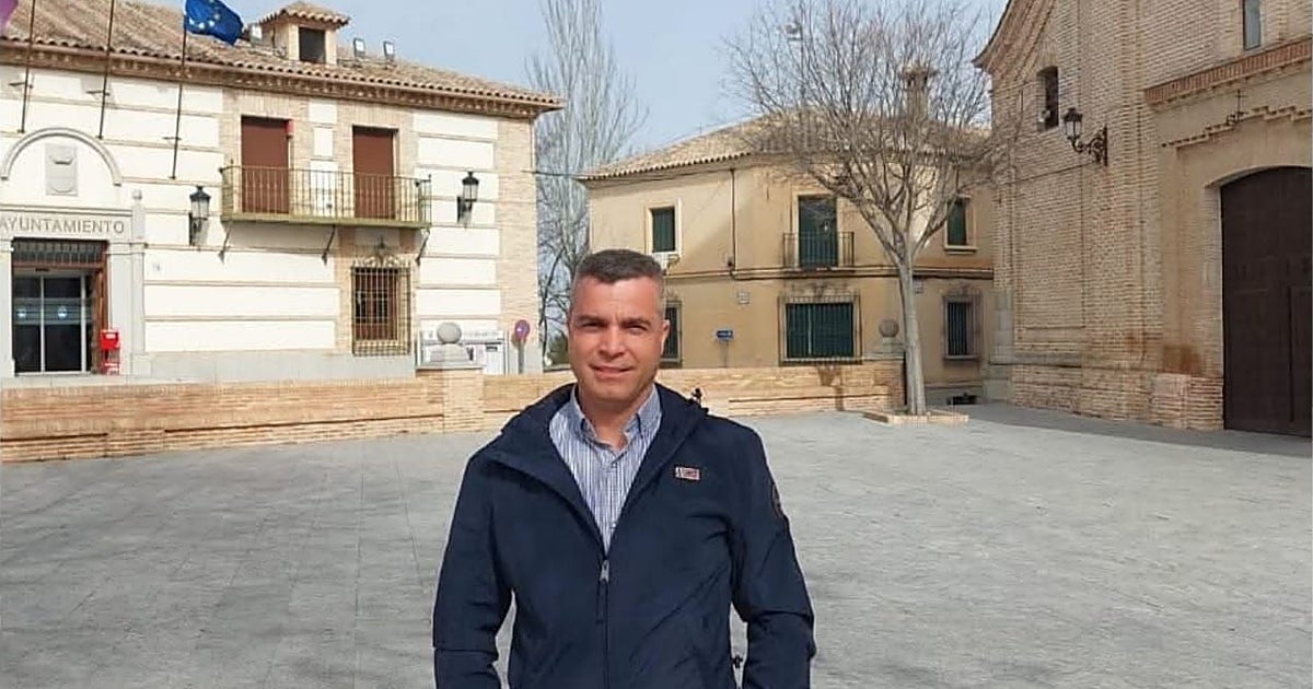 El PP de Olías del Rey  tacha de ataque al patrimonio la reforma de la plaza