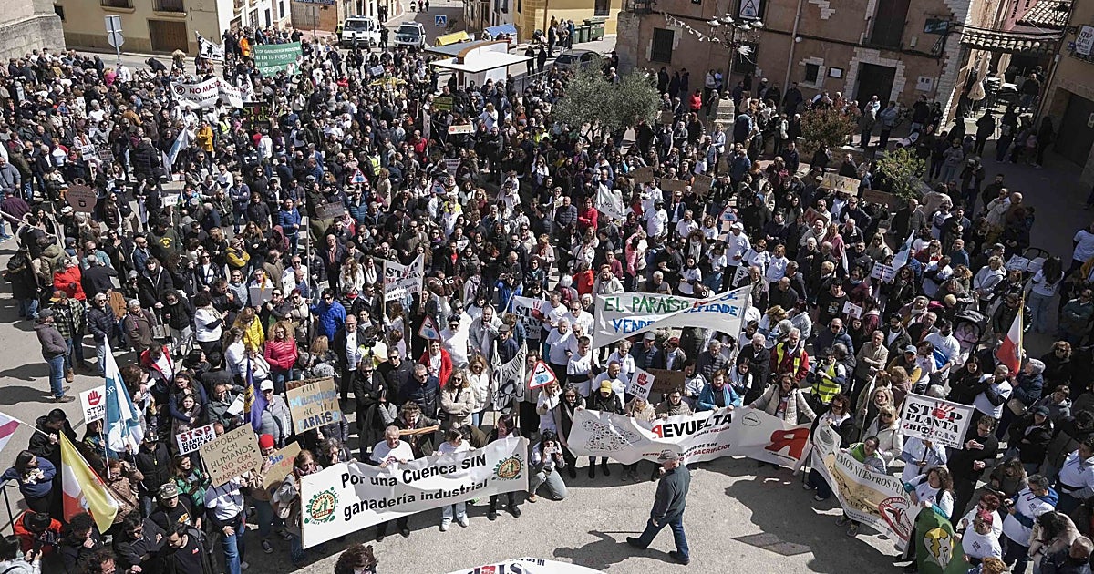 Más de mil personas claman en Carrascosa del Campo (Cuenca) contra seis plantas de biogás