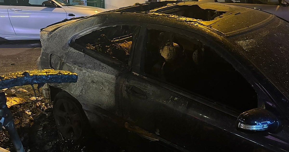 Los pirómanos de contenedores atacan Retiro y Arganzuela en una noche: «Parecía una zona de guerra»