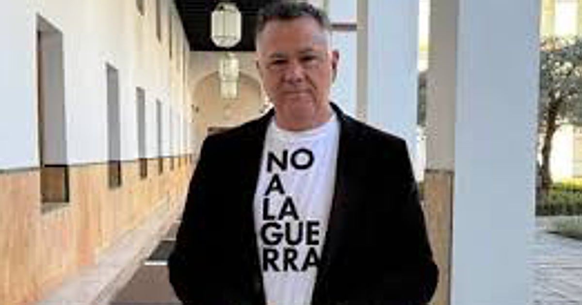 El candidato de Podemos ofrece ahora «mano tendida» a Maíllo y cree que «hay tiempo» para la unidad de la izquierda