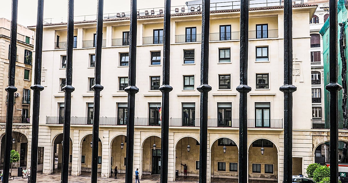 Piden cárcel para la presidenta de una comunidad por girar 79.000 euros en recibos a una vecina muerta