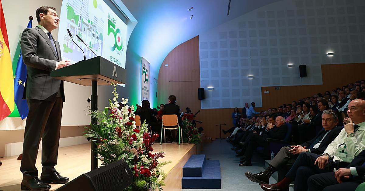 El presidente de la Junta, sobre los 50 años del Reina Sofía: «Es un hospital de referencia y motivo de orgullo»