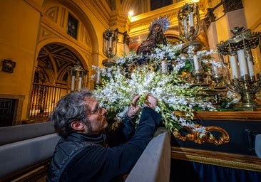 El 'código' de las flores en la Semana Santa: más que un adorno para las tallas
