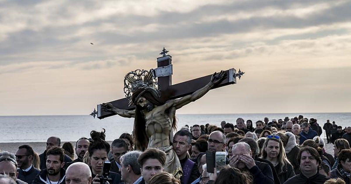 Procesiones hoy, Viernes Santo, en Valencia: horarios, recorridos, pasos e itinerarios de la Semana Santa