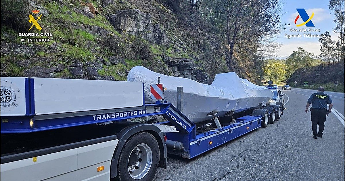 Cazan en Galicia una narcolancha con destino a Ceuta