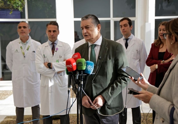 El consejero de Sanidad, Presidencia y Emergencias