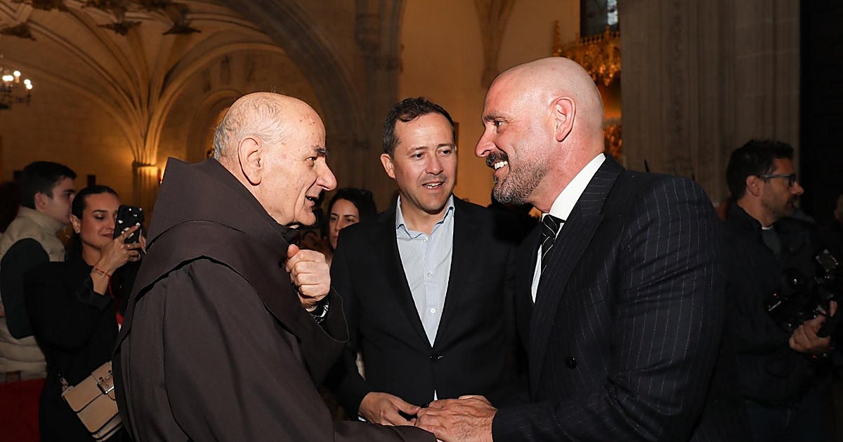 De los Santos carga contra el «pecado original del sanchismo» ante una semana judicial «terrible»