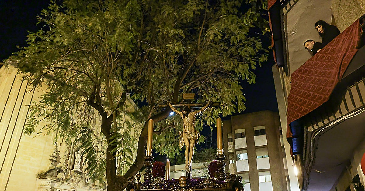 Buena Muerte, una cofradía fiel a sí misma para orar en la Madrugada de Córdoba