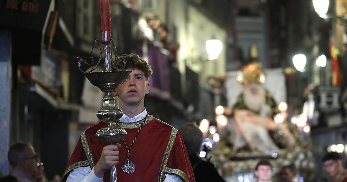El peso de la tradición pone a prueba la solemnidad del Viernes Santo toledano
