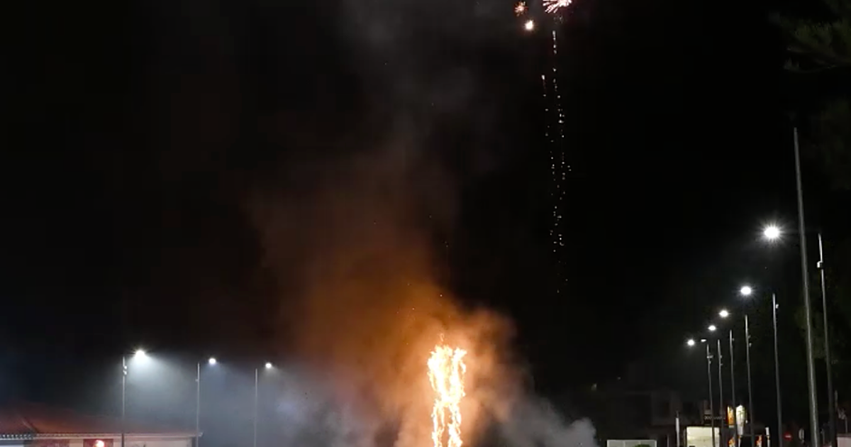 La tradicional  Quema de Judas  llevará esta noche a la hoguera a un personaje público de actualidad en Teror (Gran Canaria)