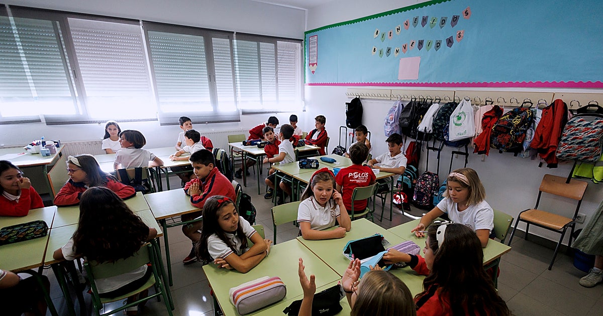 Un centenar de radios en colegios para formar a jóvenes locutores