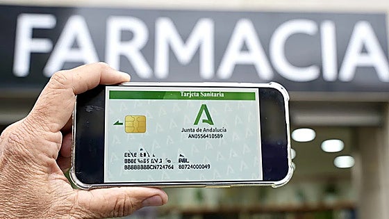 Una caída en la dispensación de receta electrónica deja a pacientes andaluces sin sus medicinas durante horas