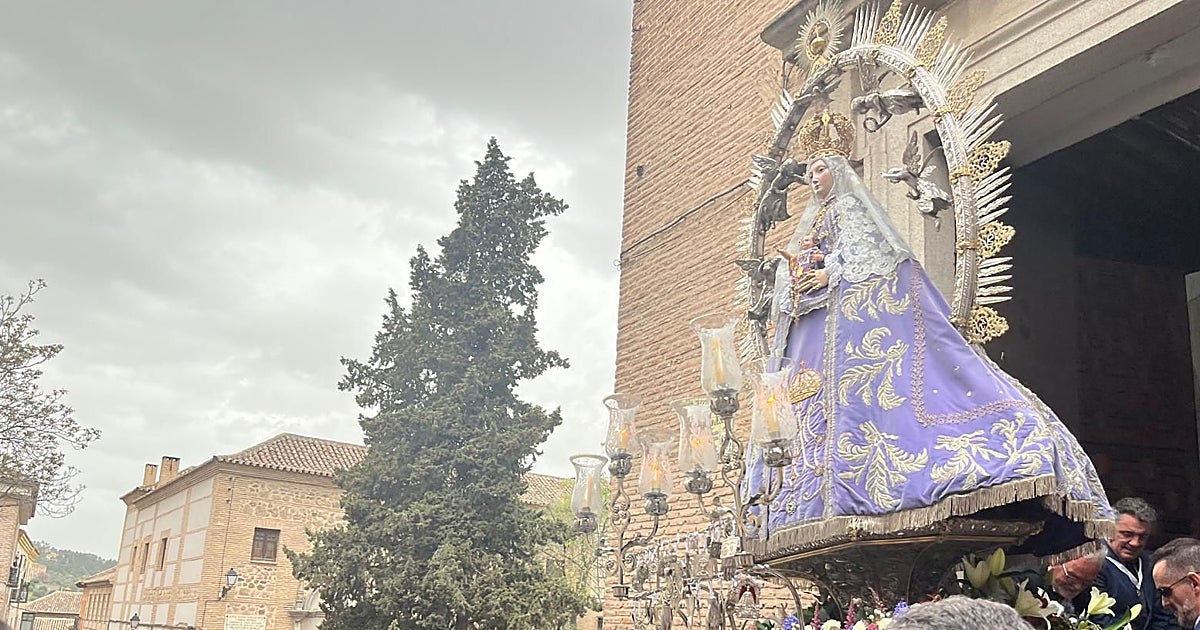 La Virgen de la Salud abre bajo la lluvia el tiempo de  Glorias en Toledo
