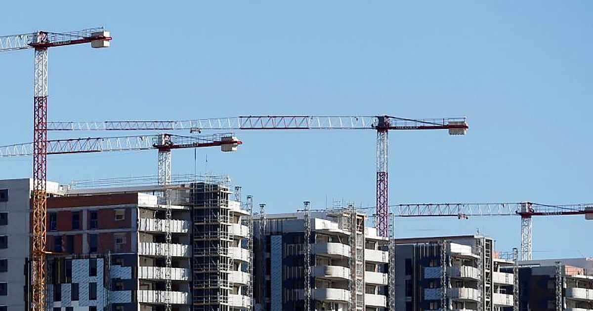 La Generalitat Valenciana avala a 764 jóvenes para comprar su primera vivienda