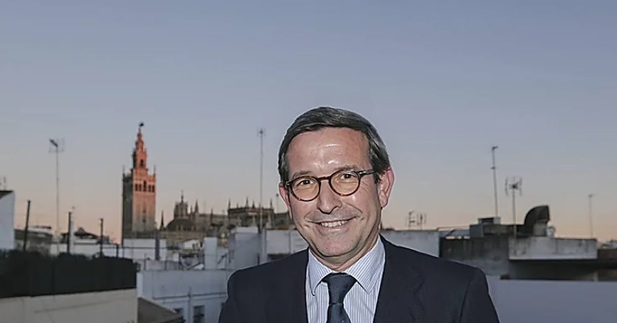 Los consejeros de la Junta de Andalucía Jorge Paradela y Carolina España, números dos en Sevilla y Málaga por el PP