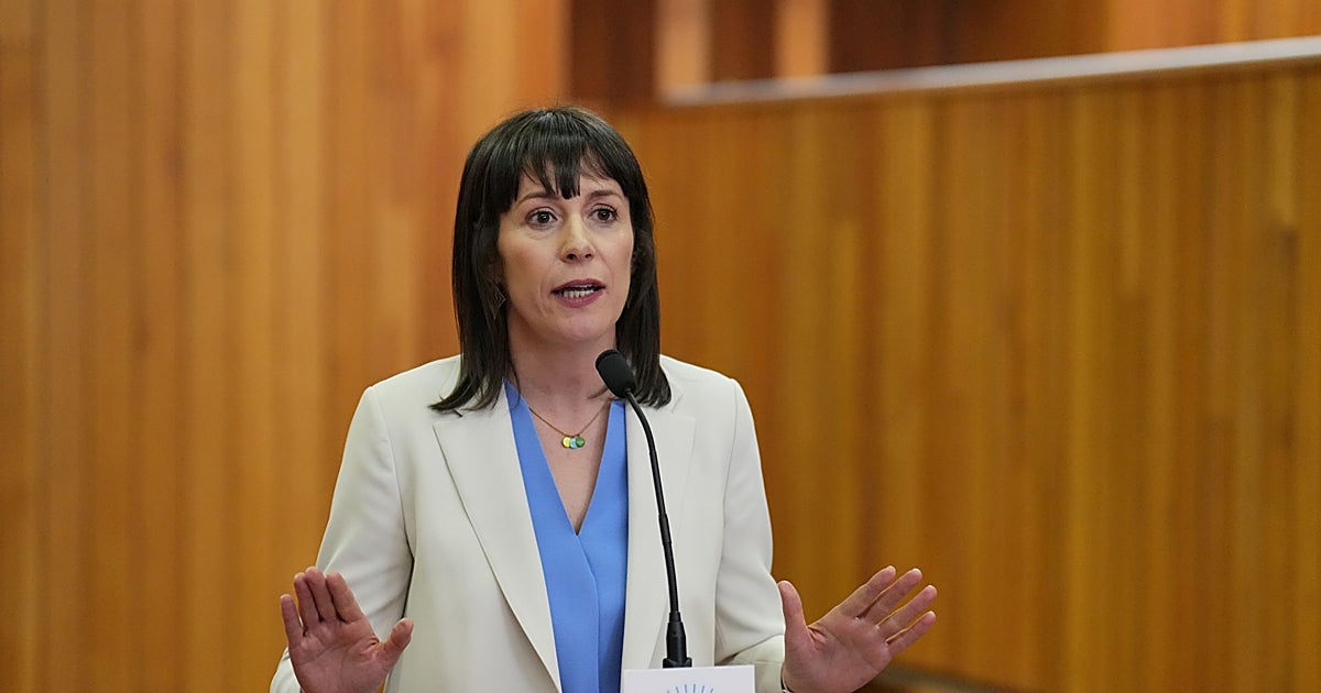 Pontón ofrece su «gobierno alternativo» frente al «presidente del estancamiento»