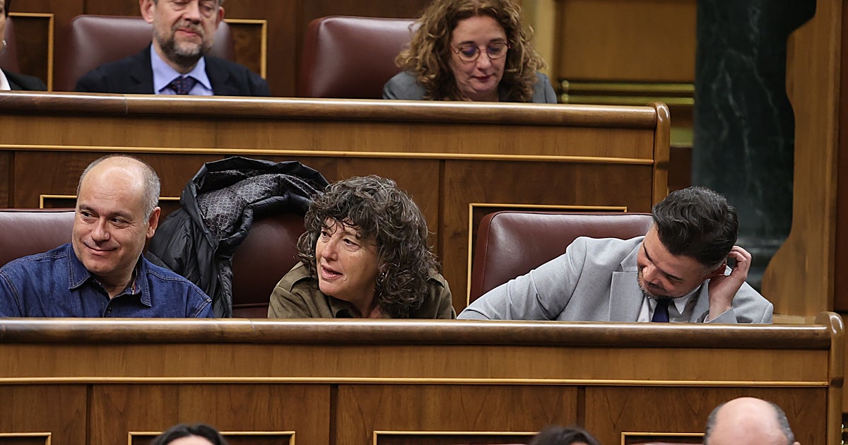 Rufián «no se habla» con casi ningún compañero de su grupo parlamentario pese a que ERC lo mantiene como portavoz