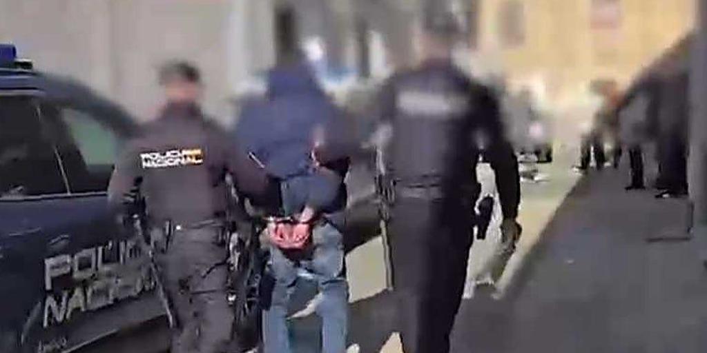 Detenidas siete personas por explotación laboral en call centers de Madrid: lanzaban tartas al peor vendedor