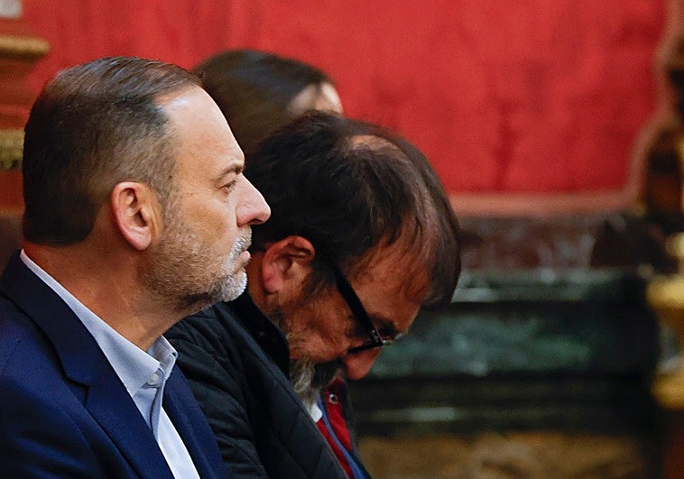 El PSOE se niega a revelar en el Senado los pagos a Ábalos, Koldo y Cerdán al considerarlo «confidencial»
