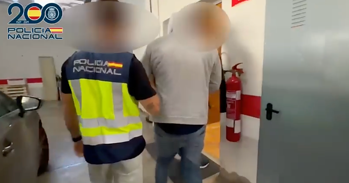 Fotos de zonas íntimas, tocamientos y mensajes insistentes: las víctimas relatan abusos del médico reincidente de Gran Canaria