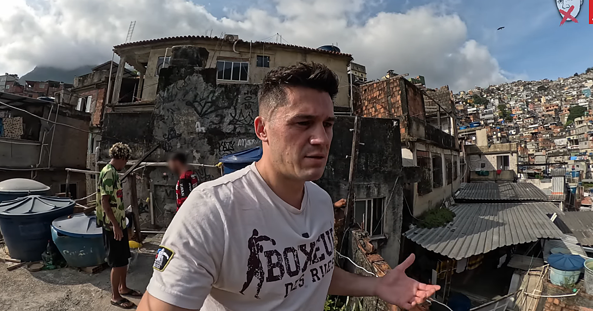 Acusan al famoso youtuber 'Zazza el Italiano' de poner en peligro a un padre y su hija en en una favela de Brasil