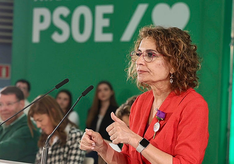 María Jesús Montero promete eliminar las listas de espera en seis meses