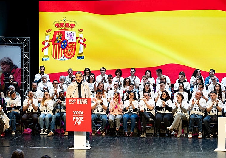 Pedro Sánchez, en un mitin de campaña en Castilla y León.