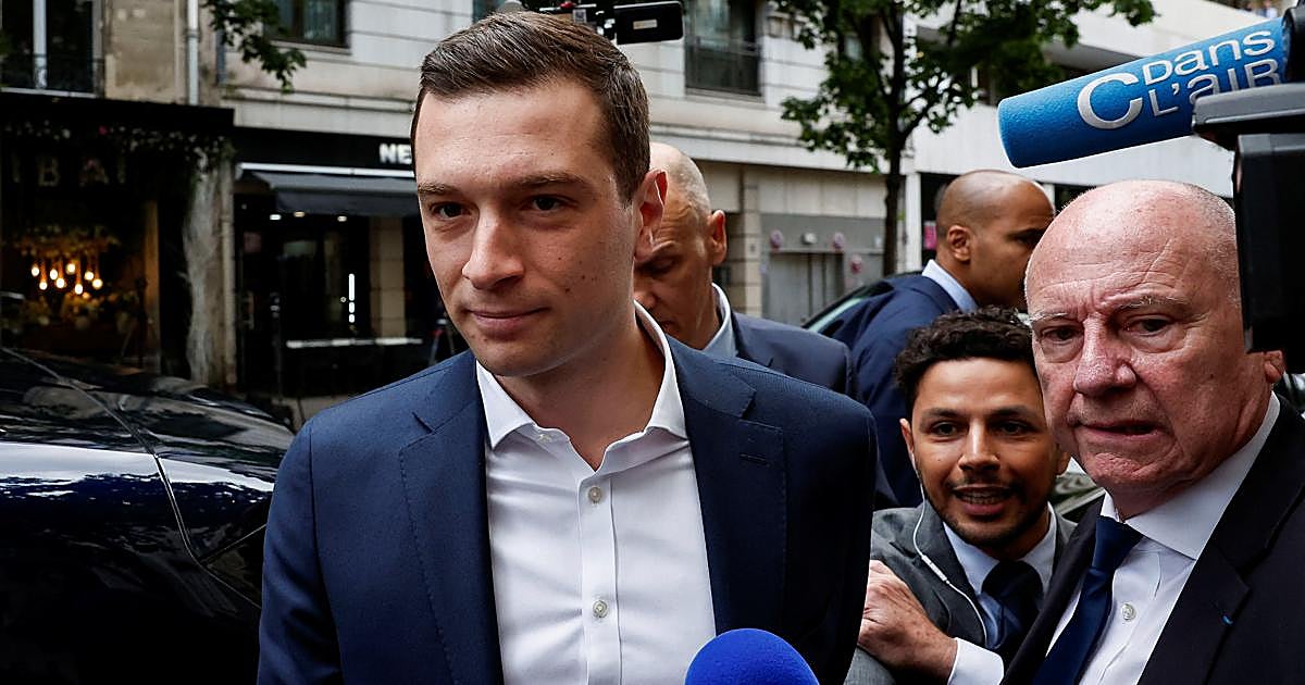 Jordan Bardella pide la suspensión del espacio Schengen por las regularizaciones de Sánchez