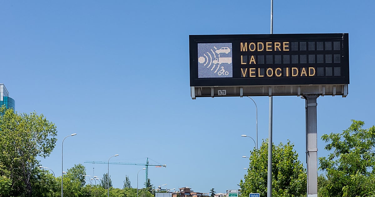 Juan José Arriola, subdirector de movilidad de la DGT: «Hasta el 19 de abril habrá una campaña especial de seguridad»