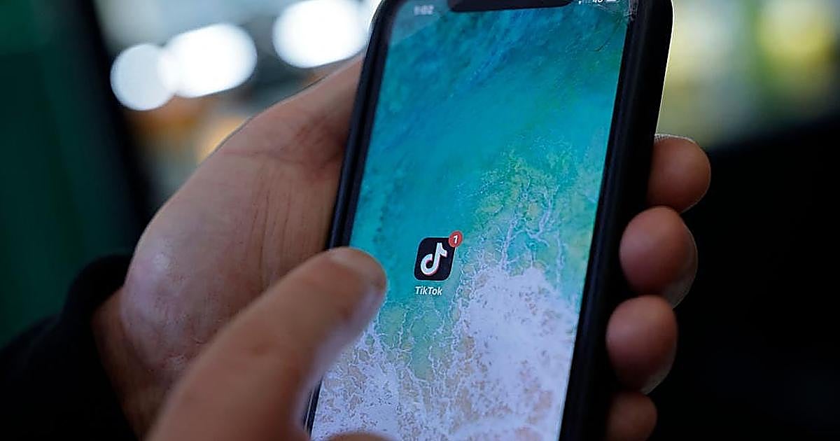 Un juez investiga si hay suplantación de identidad en las redes sociales de un niño tiktoker que cocina con su madre