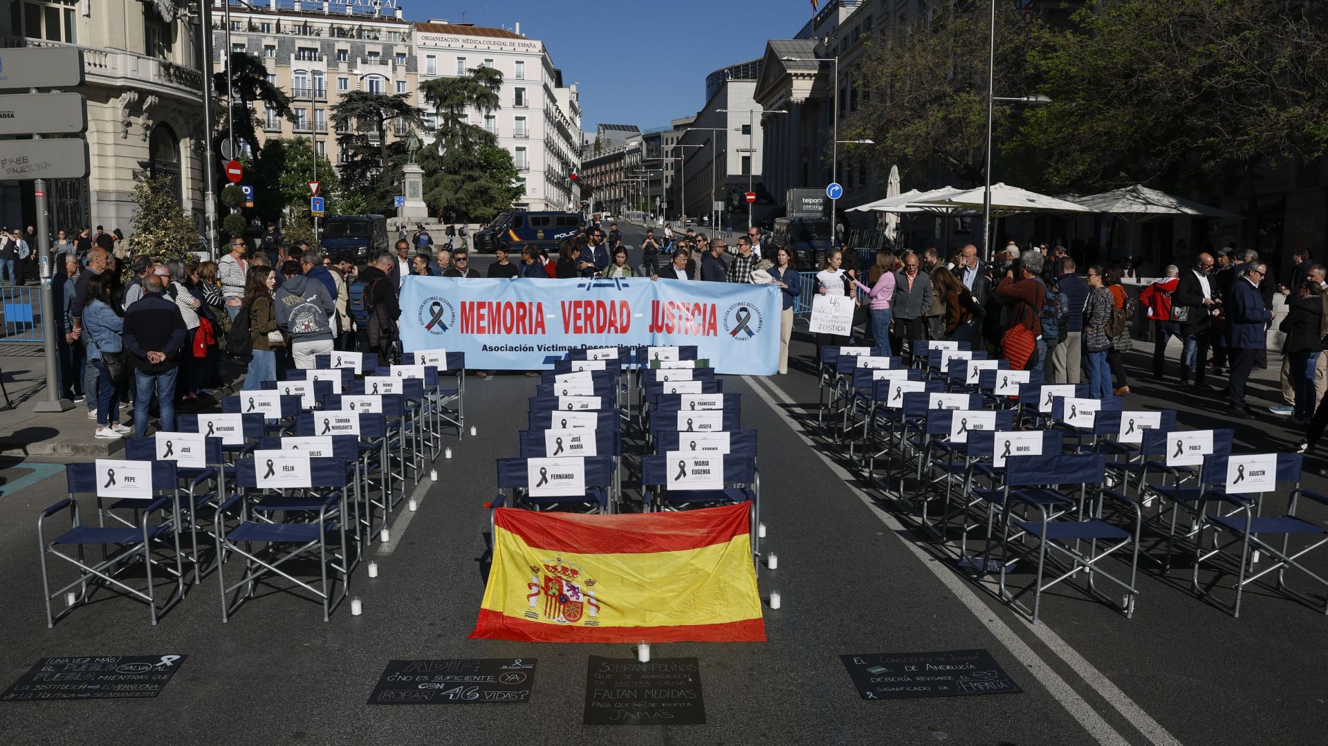 Protestas de víctimas del accidente de Adamuz exigen justicia
