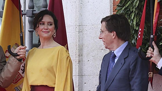 Isabel Díaz Ayuso y José Luis Martínez-Almeida, el 2 de mayo de 2025.