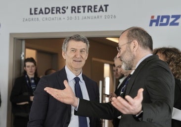 Feijóo abandera el triunfo de Magyar en Hungría aunque el PP europeo duda sobre su integración