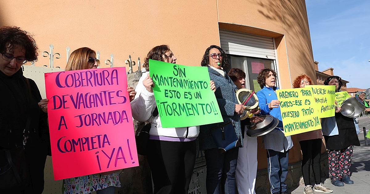 La plantilla de las 38 escuelas infantiles de la Junta, en huelga el ...