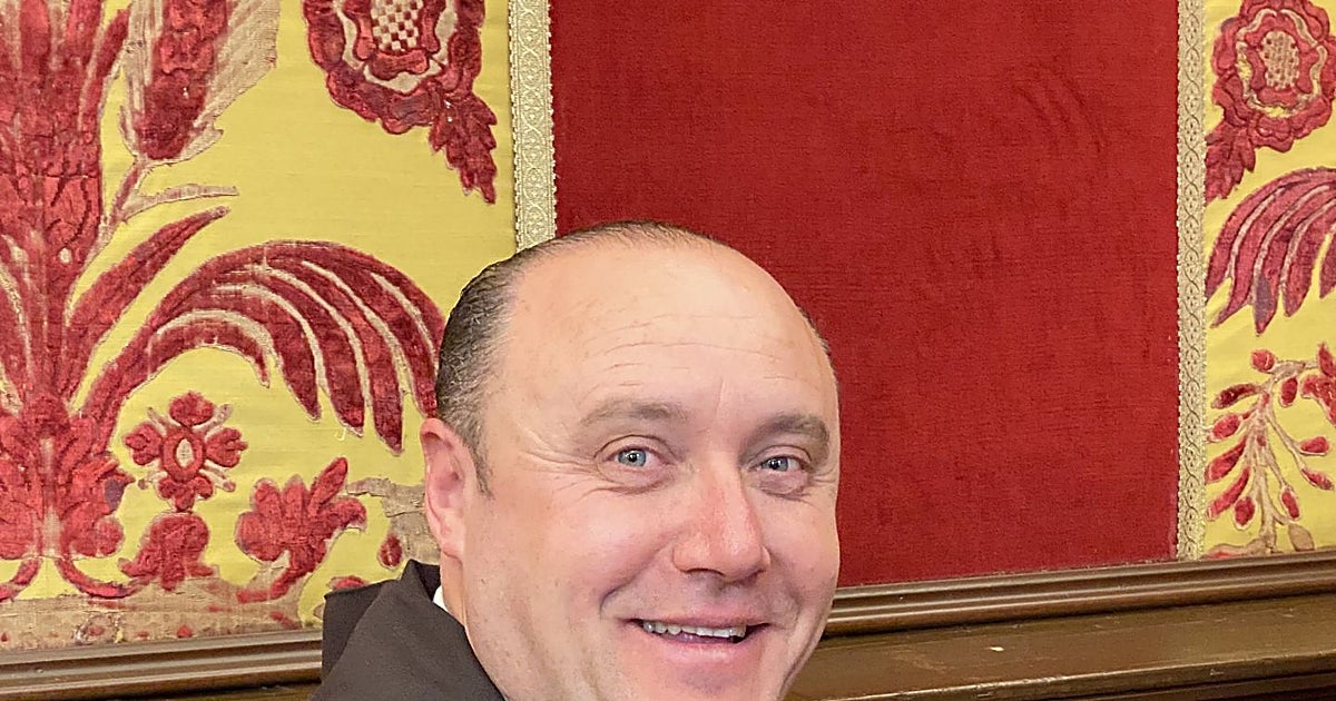 «No somos carmelitas descalzos metiditos en nuestros conventos, todo lo contrario»