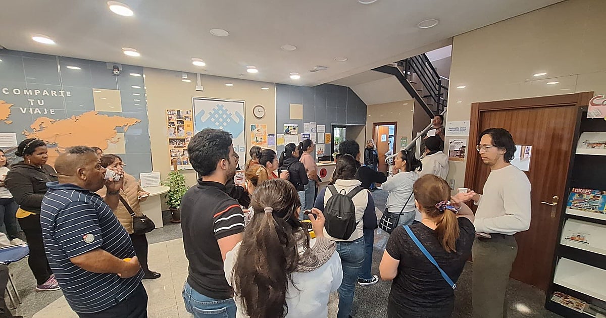 Nervios, miedo y confusión para conseguir los 'papeles'