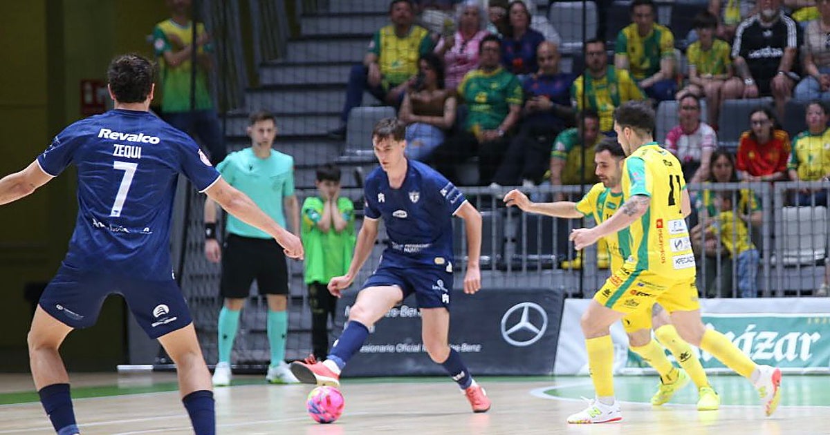 El Córdoba Patrimonio cae ante el Jaén (4-1) y continúa sin certificar la salvación