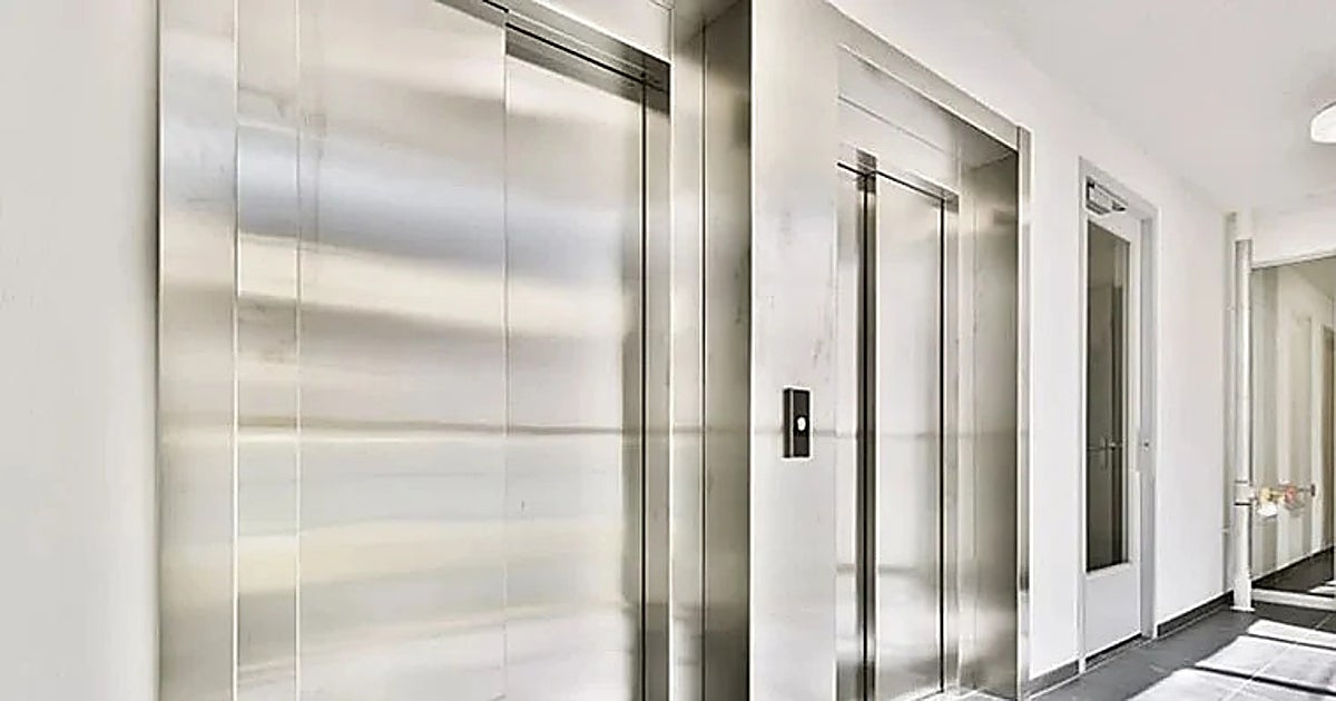 Un impulso contra la soledad forzada de los vecinos sin ascensor tras la dana