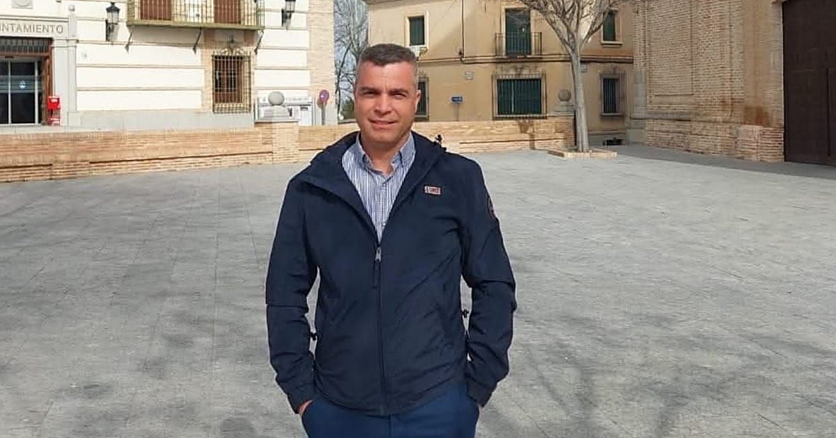 Más de 650 firmas obligan al Gobierno de Olías del Rey a dar marcha atrás en las obras de la plaza