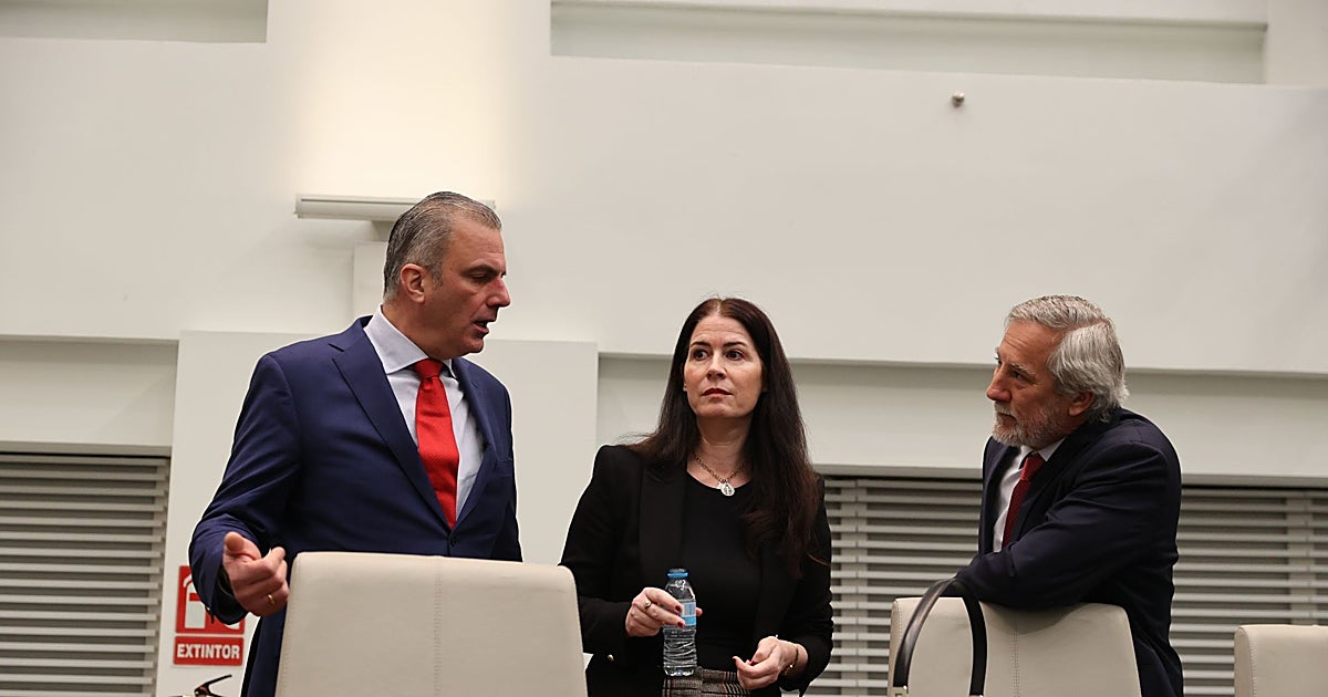 Ortega Smith y los otros dos ediles expulsados demandan a Vox: «No nos vamos a rendir»