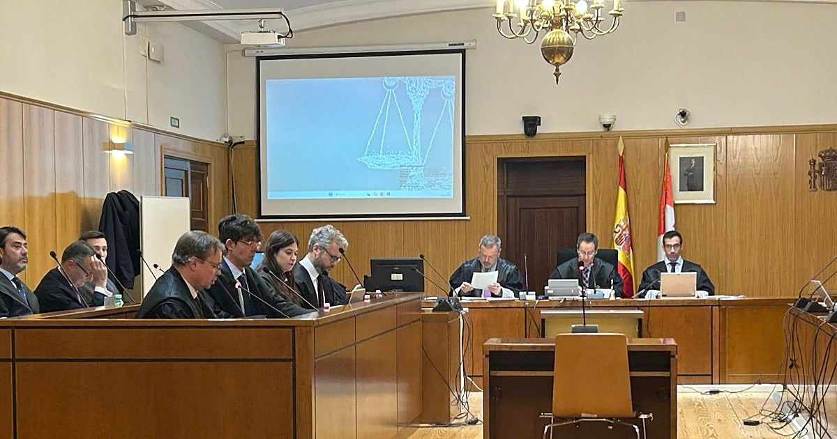 Trabajadores y extrabajadores de El Salvador niegan el 'reciclado' de féretros y flores