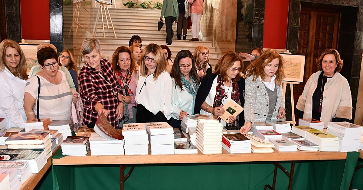 La Diputación de Toledo inaugura la venta de libros a precios reducidos con motivo del Día del Libro