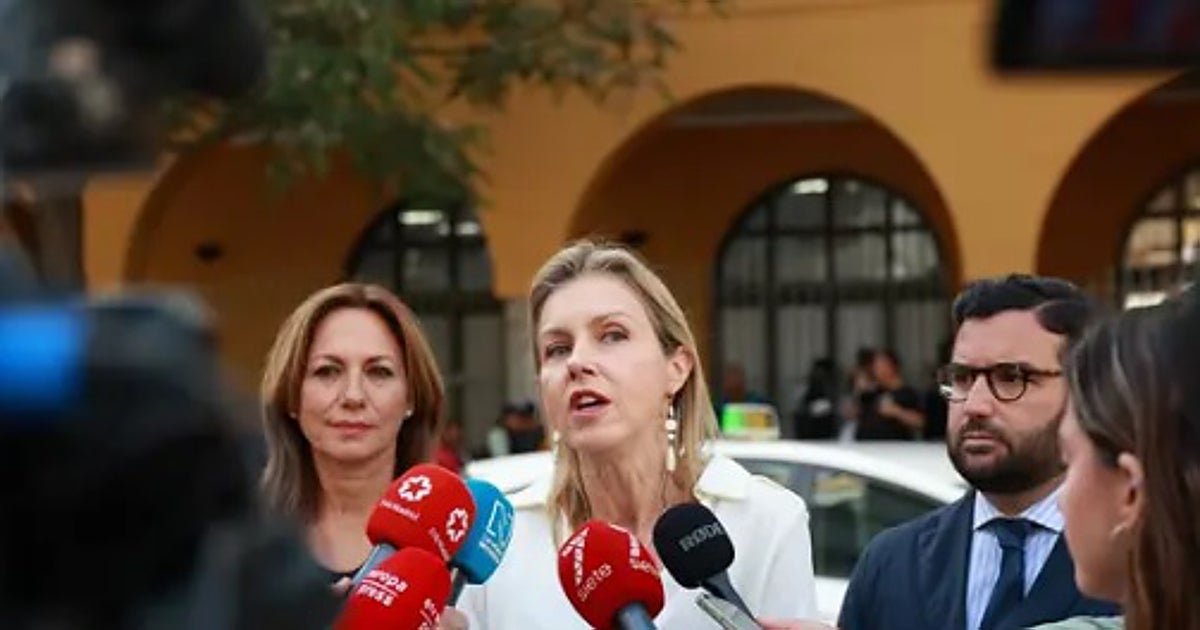 Vox avisa de que hay que elegir entre «regularizaciones masivas» o un gobierno que diga que «no cabe ni uno más»