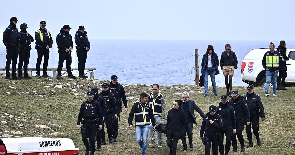 La juez imputa seis delitos de homicidio a tres funcionarios de Costas por el colapso de la pasarela de Santander