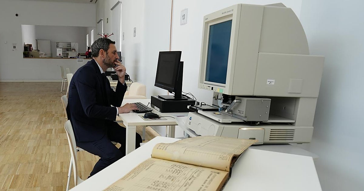 Los detectives de herencias que viajan al siglo XIX para encontrar a dueños de pisos vacíos en Madrid