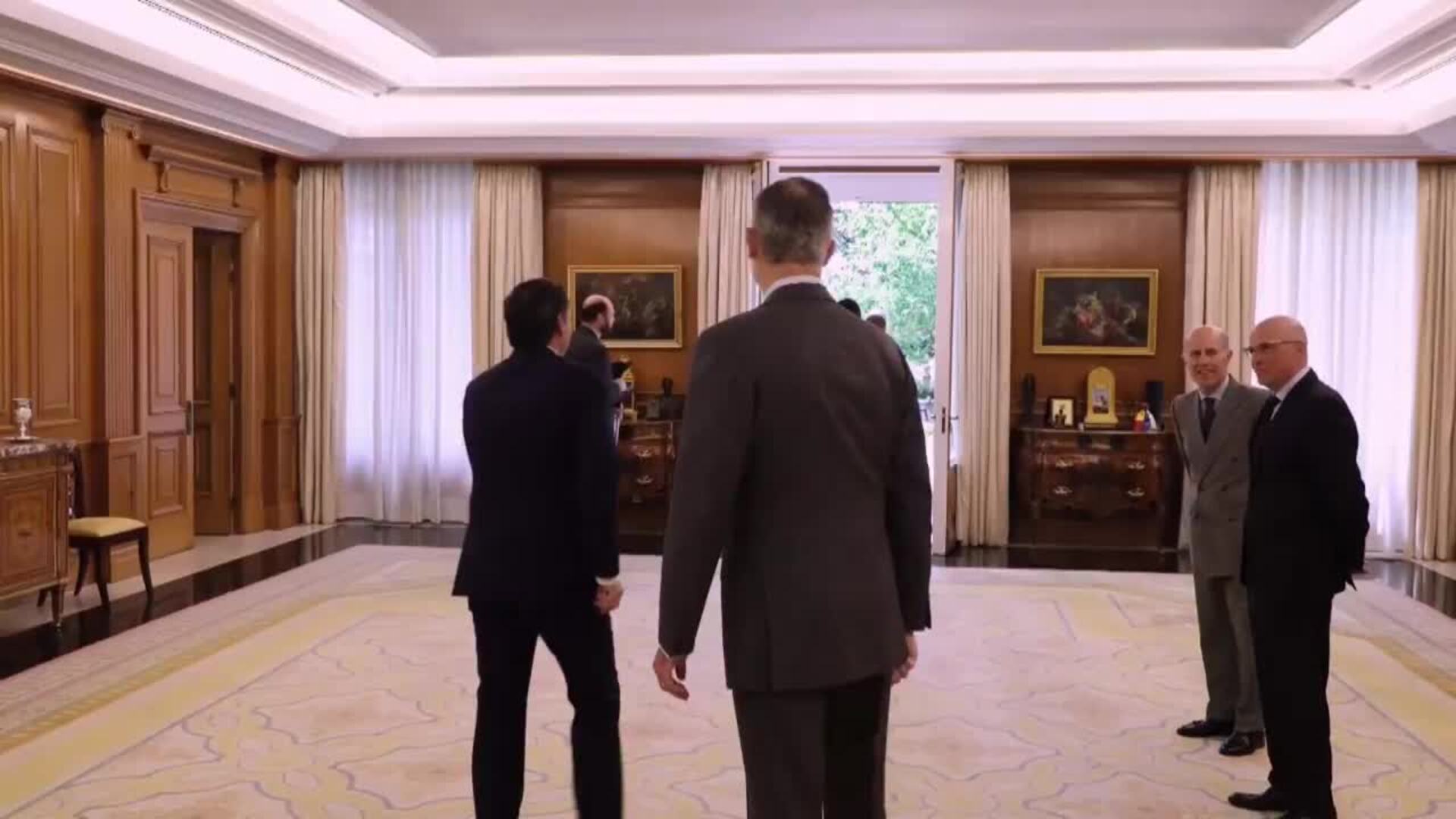 El rey recibe en audiencia a empresarios en el Palacio de la Zarzuela